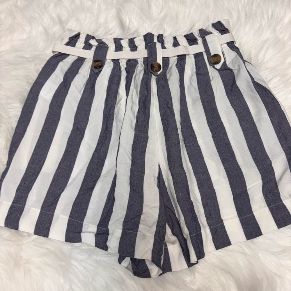 * ❗️NWT❗️| American Eagle | shorts. Size M. - Picture 3 of 6